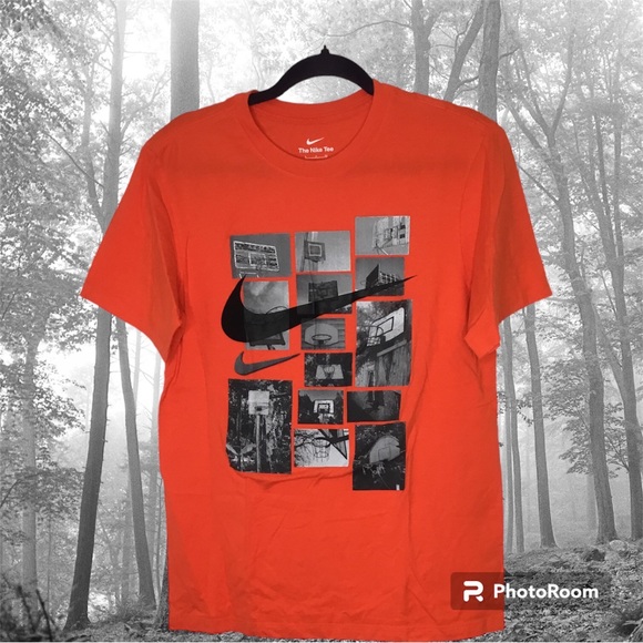 Nike Graphic T-shirt Size Small-EUC - Picture 1 of 4